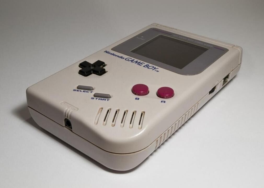 1989: Game Boy
